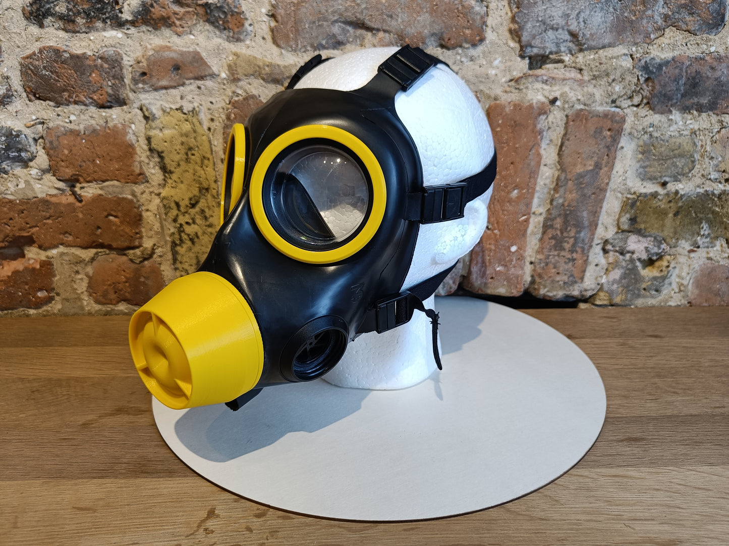 Sample: Dual Port FM12 Stroker Gas Mask Size 3 (Yellow Parts)