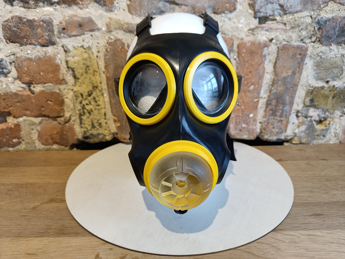 Sample: Dual Port FM12 Stroker Gas Mask Size 3 (Yellow Parts)